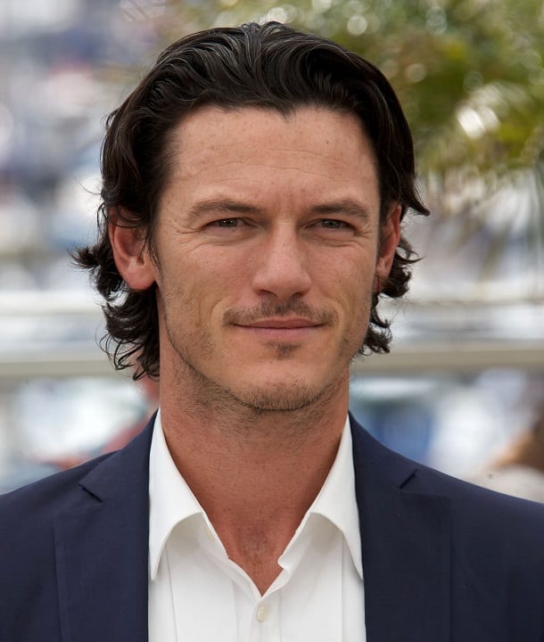 Luke-Evans-Il-Corvo-big.jpg