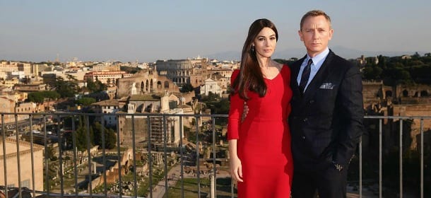 Spectre, Monica Bellucci e Daniel Craig a Roma dal sindaco Marino