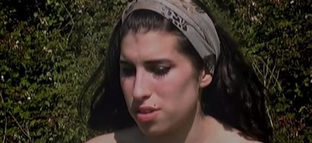 Amy Winehouse, il trailer ufficiale del documentario sulla cantante [VIDEO]