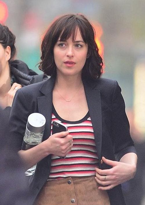 How to be single, Dakota Johnson sul set a New York [FOTO]