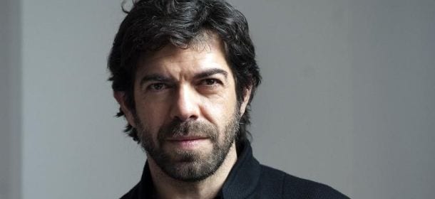 Pierfrancesco Favino torna sul set per Le confessioni: primo ciak a maggio