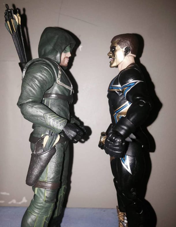 Stephen Amell, da Arrow al wrestling: accetta la sfida di Stardust e sale sul ring 