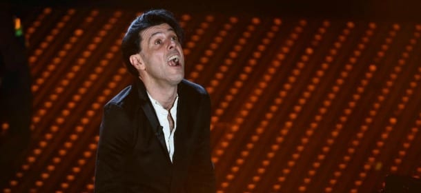 Sanremo 2016, Ezio Bosso autore della musica di Io non ho paura, commuove il Festival