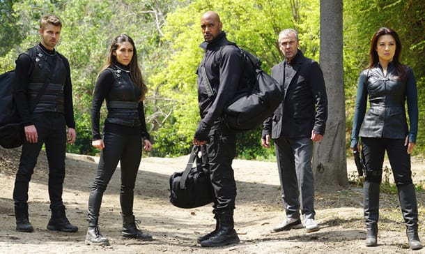 Agents of S.H.I.E.L.D. 3×21 e 22: i segreti del gran finale e lo sfogo di Chloe Bennett