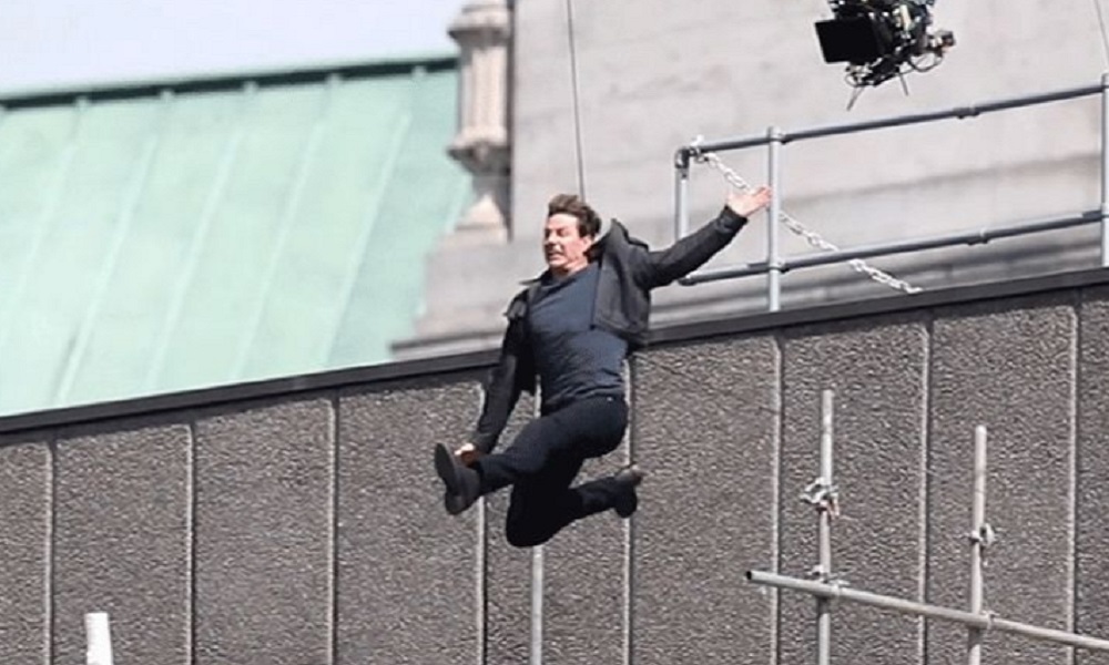 Tom Cruise si fa male sul set di Mission Impossible 6 [VIDEO]