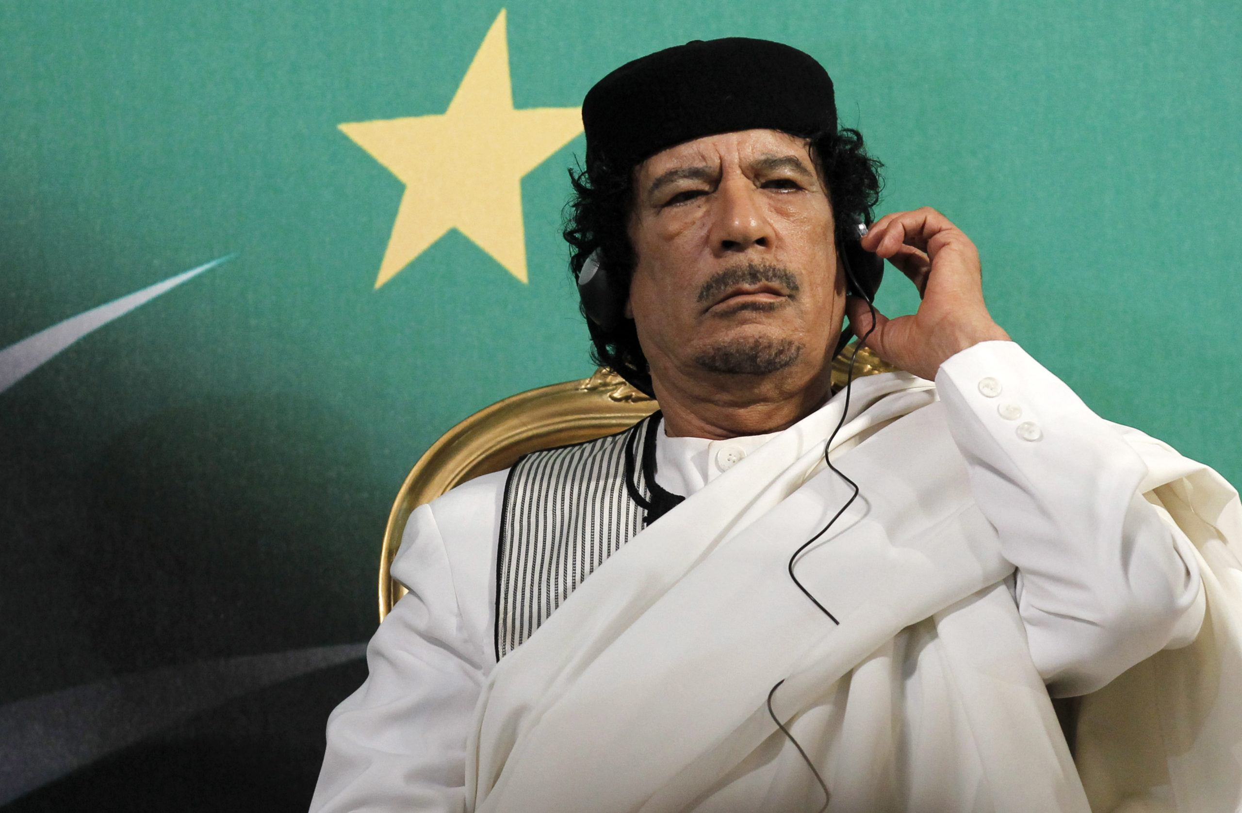 Sky annuncia la serie dedicata a Gheddafi, Saviano ancora alla produzione di un successo?