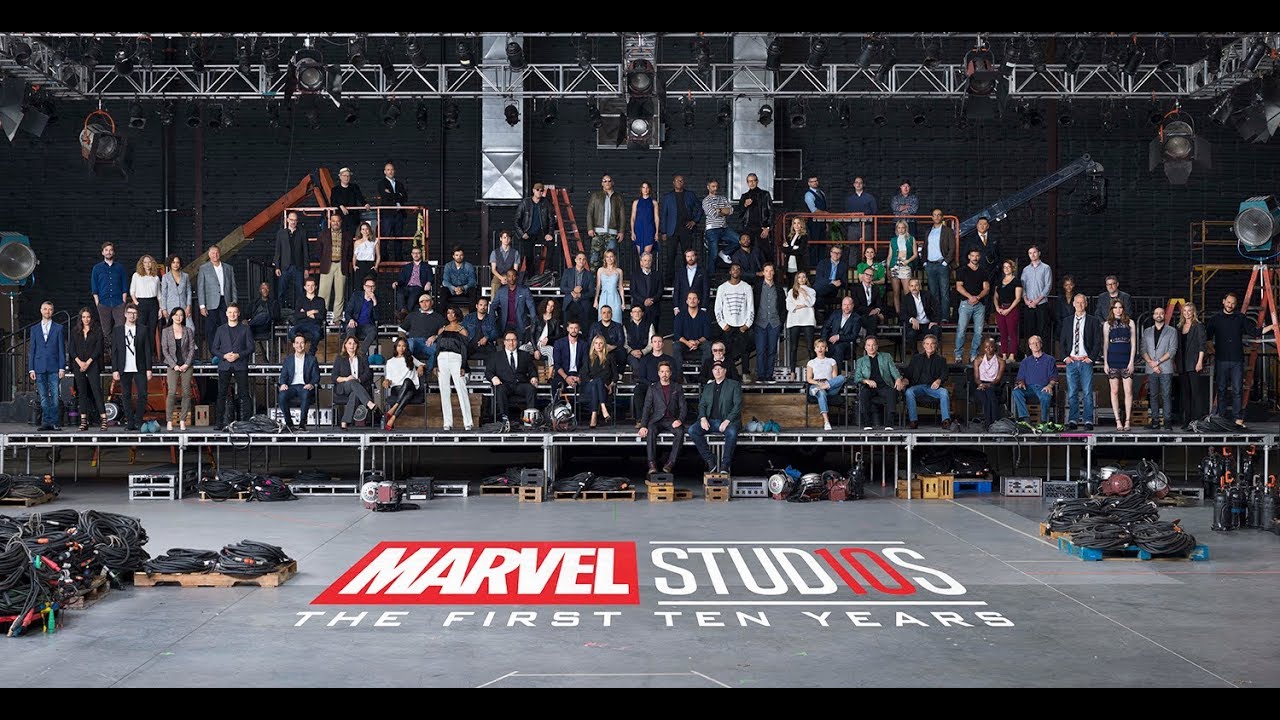 I Marvel Studios compiono 10 anni, una foto con tutti i supereroi sancisce l'anniversario [FOTO e VIDEO]