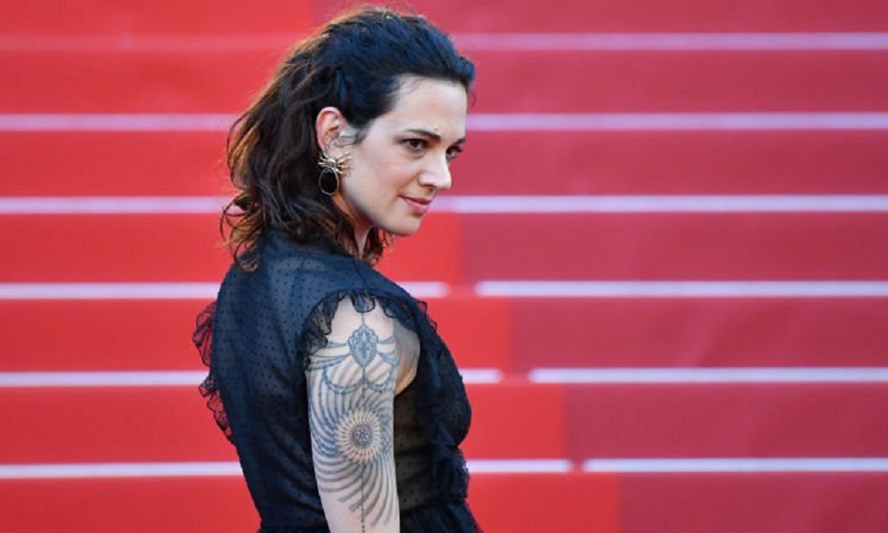 Asia Argento accusata per la morte di Bourdain, ecco la difesa di Hollywood