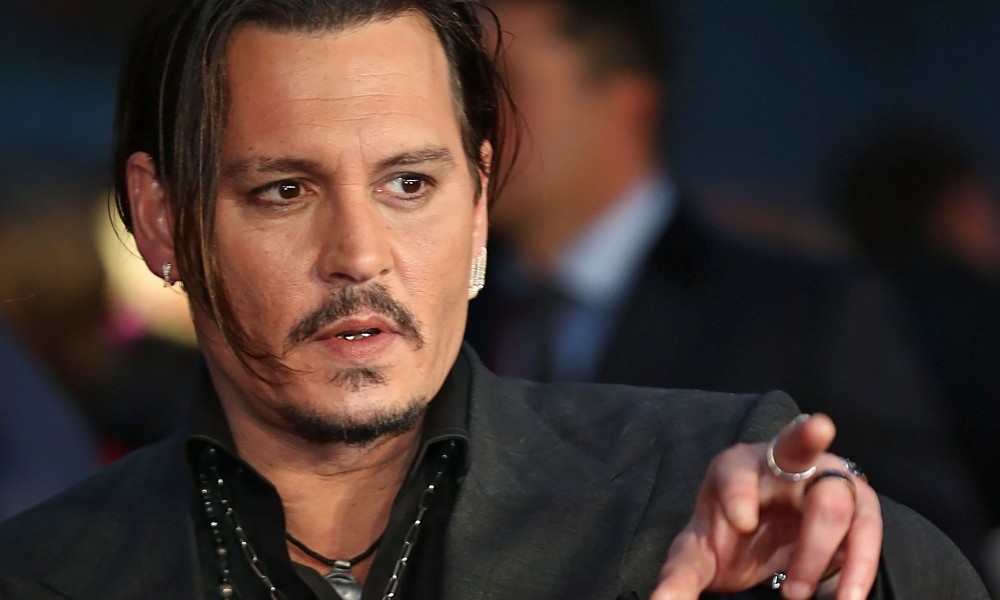 Grandi guai per Johnny Depp: denunciato dai suoi ex bodyguards