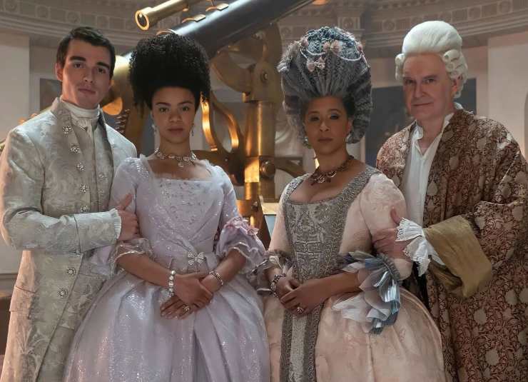 vestiti del cast della serie Queen Charlotte A Bridgerton story