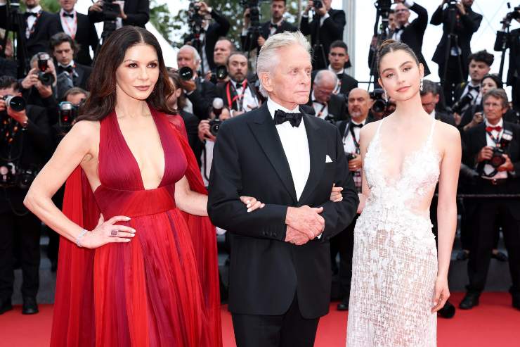 La famiglia di icone hollywoodiane Micheal Douglas, sua moglie e la figlia al Festival di Cannes