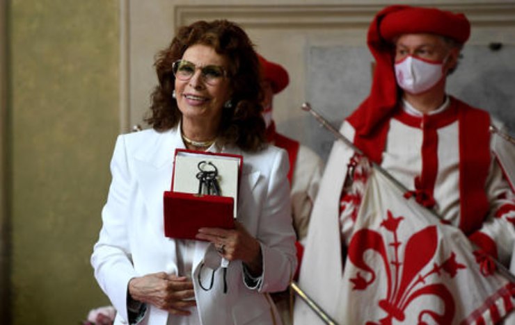 La diva Sophia Loren in carcere