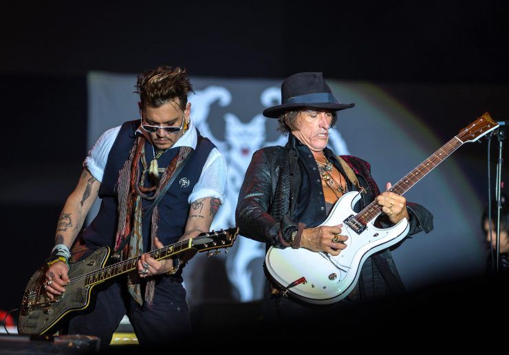 Johnny Depp in concerto con gli Hollywood Vampires