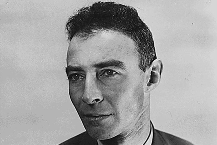 Il padre della bomba atomica J. Robert Oppenheimer