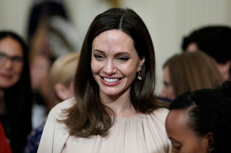 angelina jolie ha partecipato al video di antonello venditti