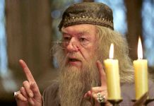 Gambon nei panni di Albun Silente, interpretato in sei degli otto film di Harry Potter