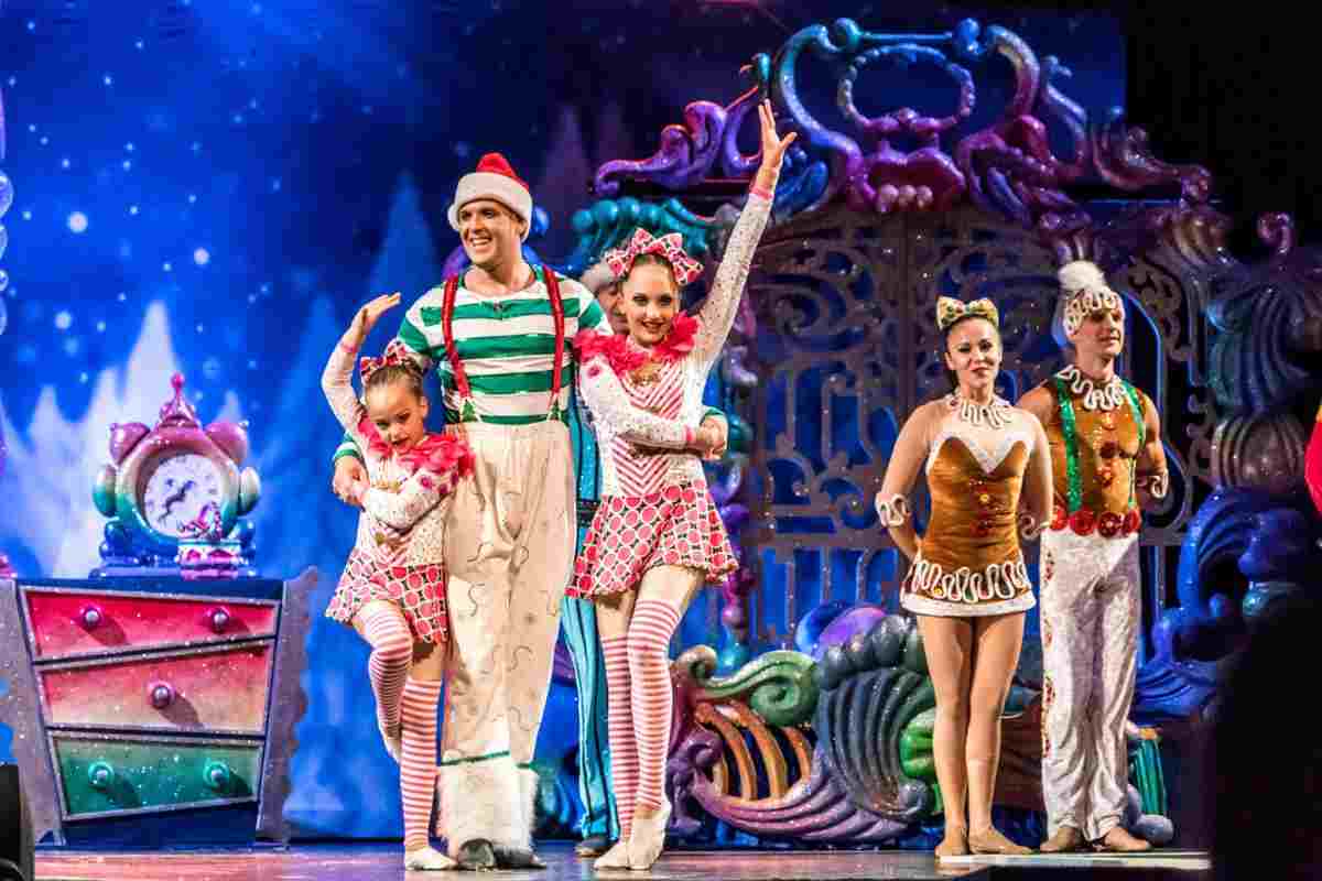 Acrobati del Cirque du Soleil, Spettacolo di Natale