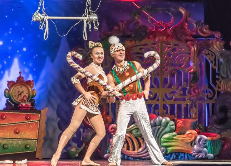 Acrobati del Cirque du Soleil, Spettacolo di Natale