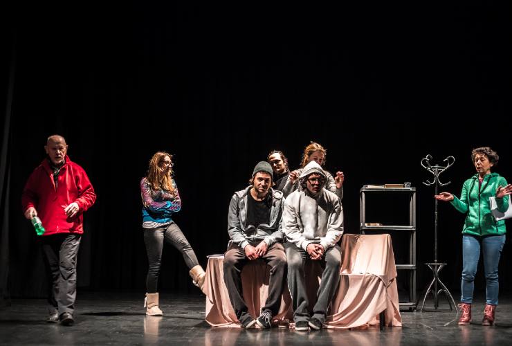 Compagnia teatrale cerca attori rome giulietta