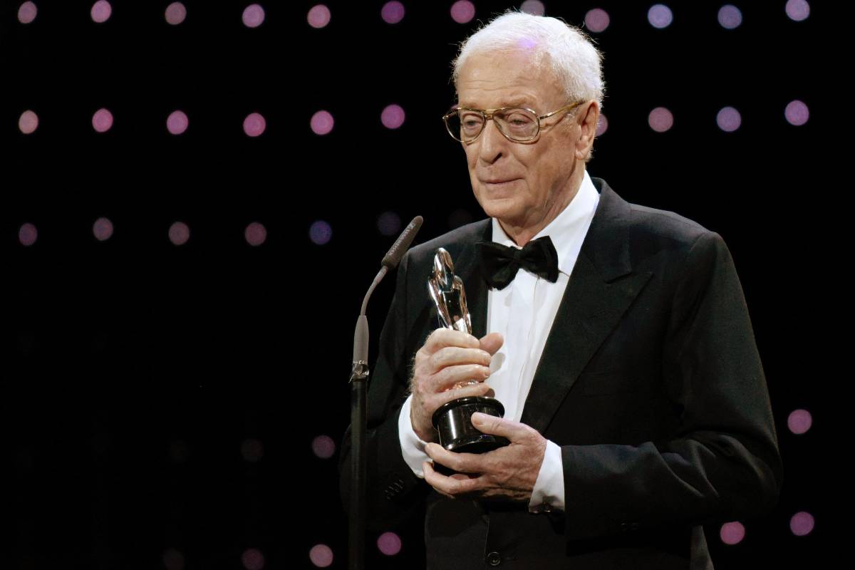 Michael Caine va in pensione