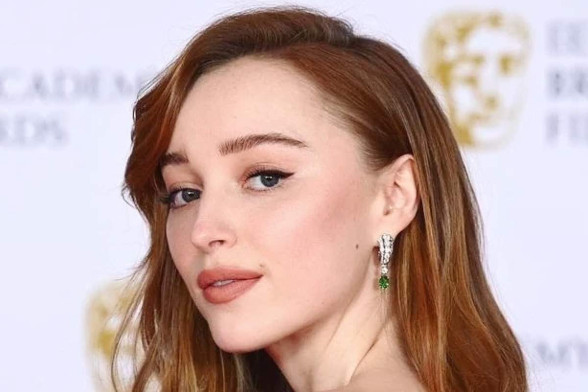 Phoebe Dynevor attrice Bringeston