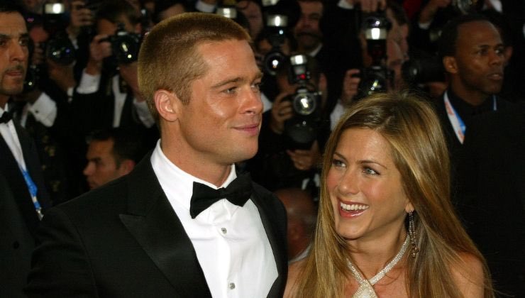 brad pitt jennifer aniston regalo