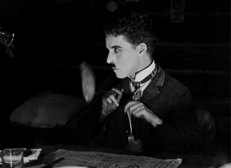 Charlie Chaplin in La Febbre dell'Oro