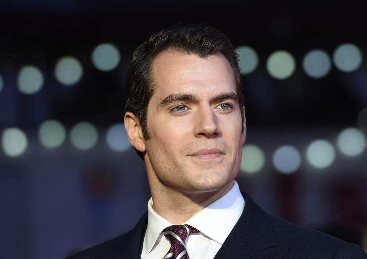 Cosa succede a Henry Cavill