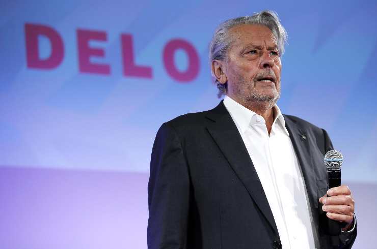 Situazione difficile alain delon