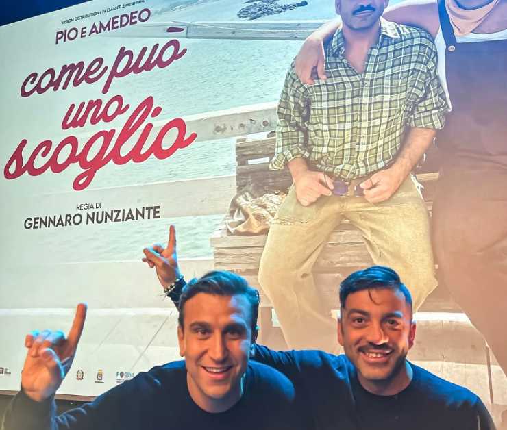 pio e amedeo folla a roma per loro